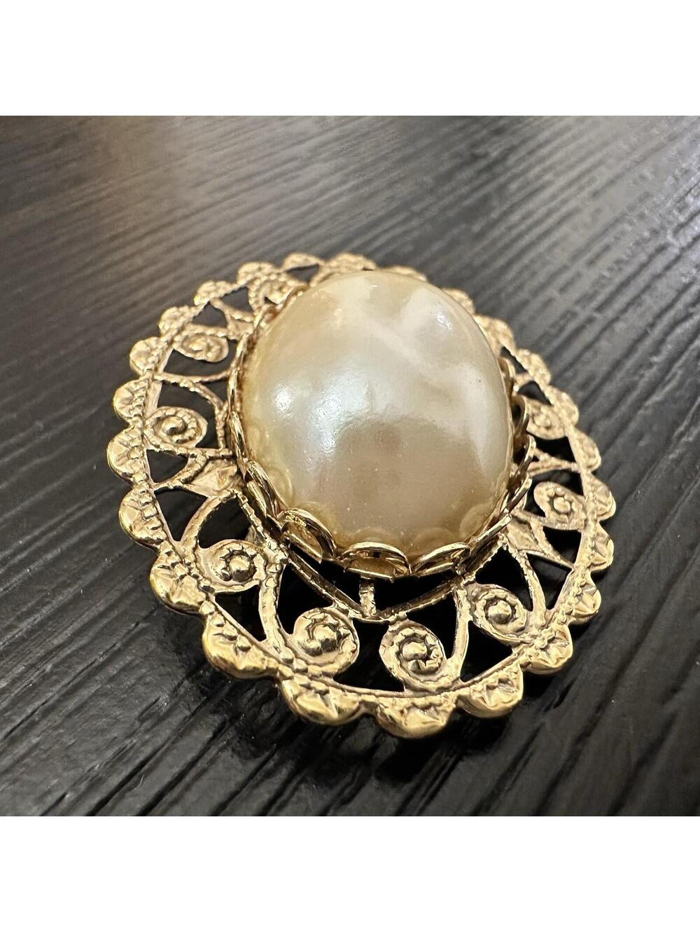 Vintage Oval Gone Tone Faux Pearl Filigree Brooch Pin EUC